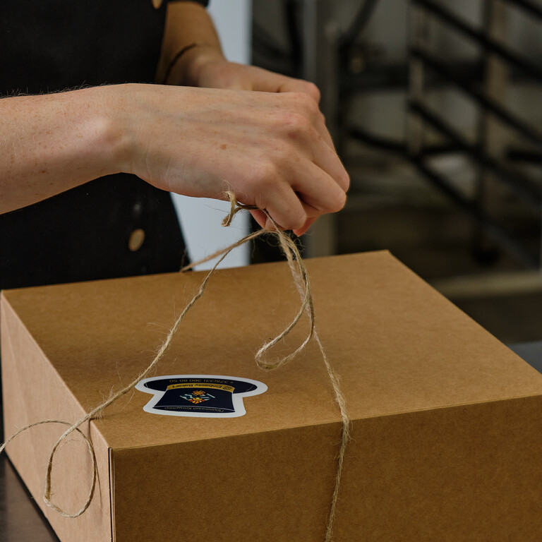 Почему Кондитер Приличный?